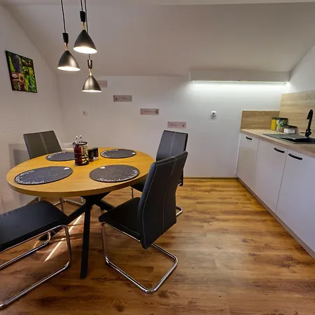 Apartma Storzic *