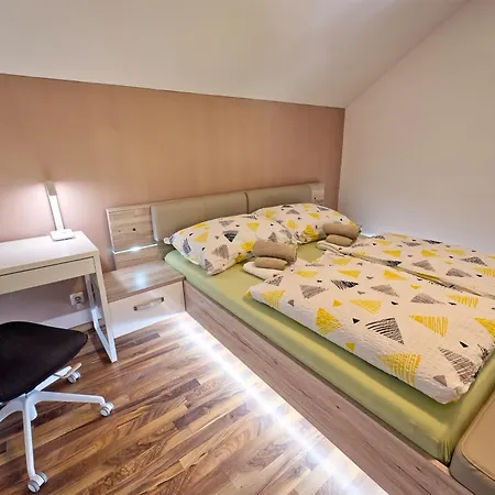 Apartma Storzic Apartment