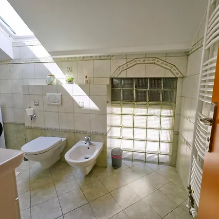Apartma Storzic